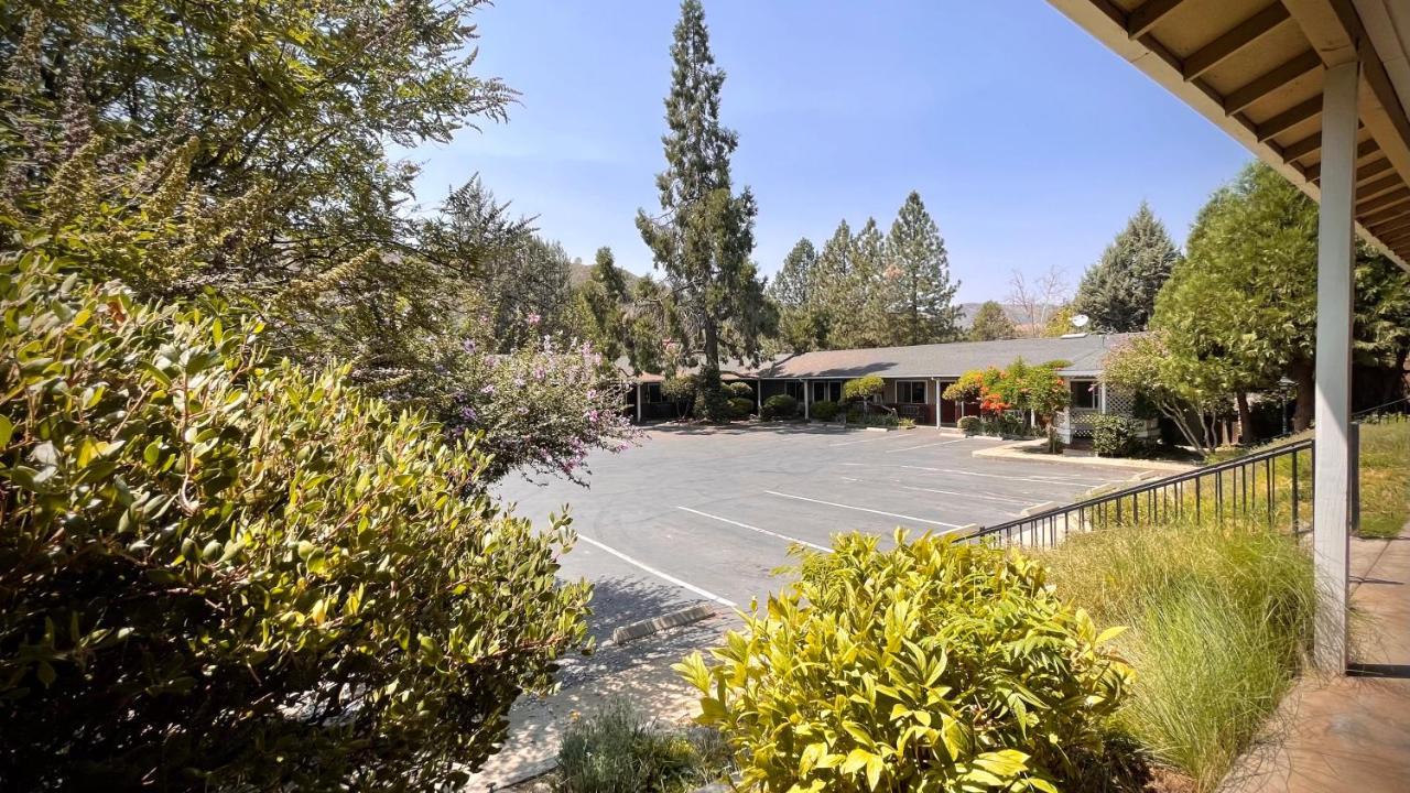 Hotel Mariposa Lodge