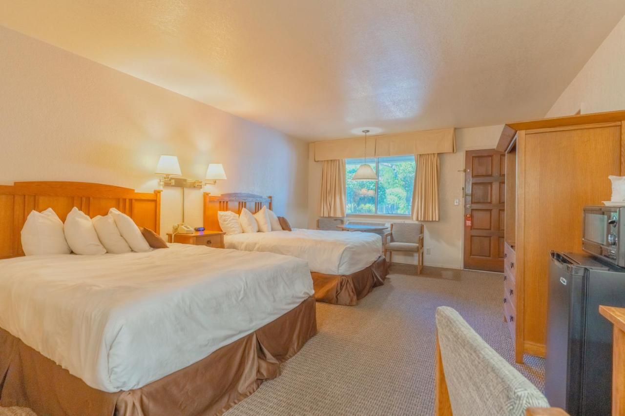 Hotel Mariposa Lodge