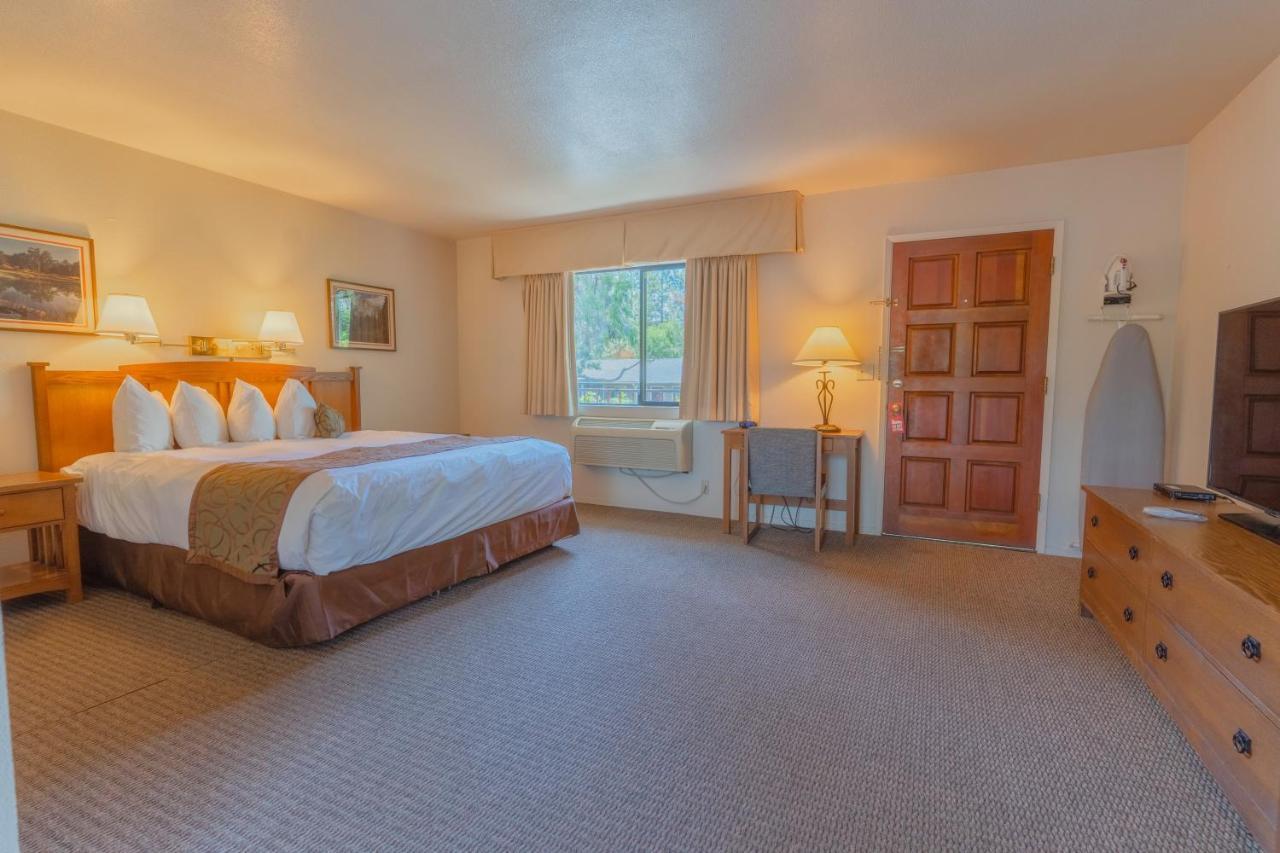 Hotel Mariposa Lodge